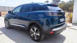 Peugeot 3008 año 2021 1.5 blueHDI allure (5)